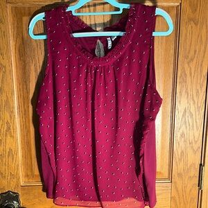 Sheer overlay on T shirt undershirt